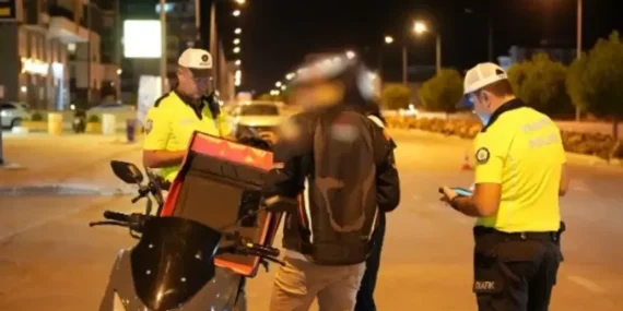 Isparta’da Gürültülü Egzoz ve Modifiye Araçlara Baskın Denetim