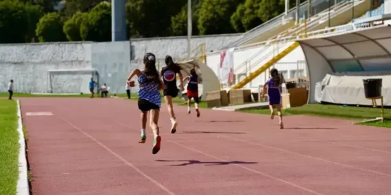 Isparta’da 30 Ağustos Zafer Bayramı’nı Atletizm Şenliği Süsledi