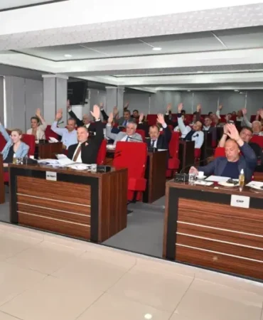 Isparta Belediyesi, 2025-2026 Eğitim-Öğretim Yılı Okul Servis Ücret Tarifesini Açıkladı