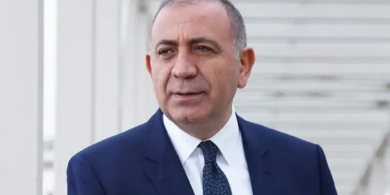 CHP İstanbul İl Başkanlığı’na Kayyum Gürsel Tekin’in Gelişi Gerginliğe Yol Açtı