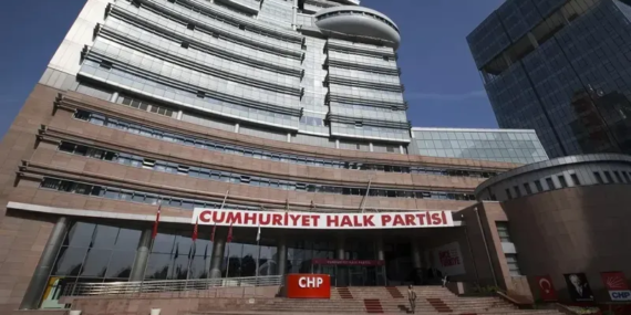 CHP İstanbul’da Olağanüstü Kongre Kararı: 500’den Fazla Delegenin İmzasıyla Başvuru Yapıldı