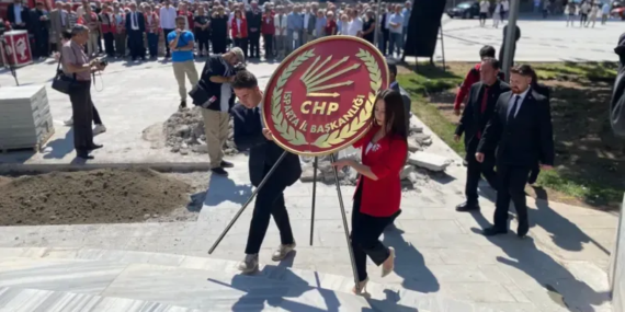 Isparta’da Atatürk Anıtı’nda Çelenk Sunma Töreni Sırasında Gerginlik