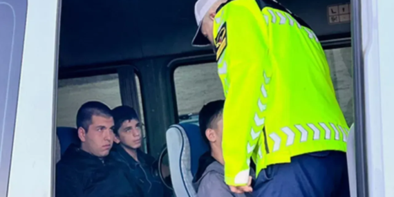 Jandarma, Öğrenci Servis Araçlarını Güvenlik Denetiminden Geçirdi
