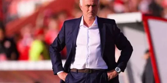 Mourinho’nun Benfica’sı AVS’yi 3-0’la Tarihe Yazdırdı