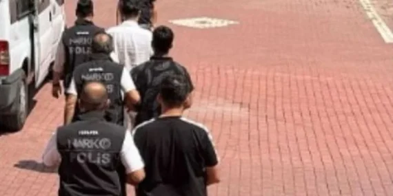 Isparta’da Üç Aranan Şahıs Gözaltına Alındı